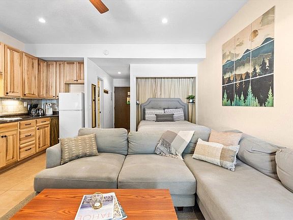 3rd image of 1300 Regency Way #92
