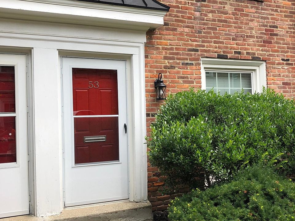 1st image of 29 Charleston Sq #53