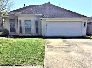 703 Chase Land Cir, Bacliff, TX 77518
