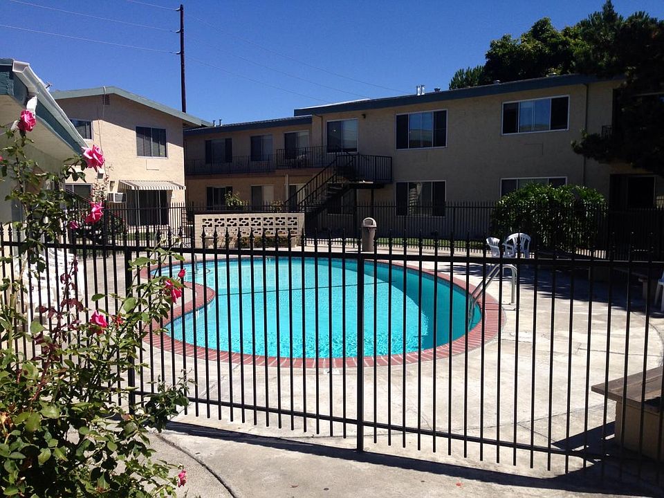 2nd image of 2960 Homestead Rd APT 36
