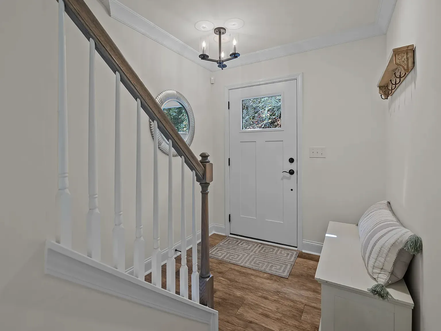3 bed, 2000 sqft, $2,895 — Photo 3