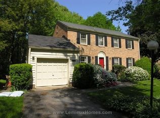 18904 Bluewillow Ln, Gaithersburg, MD 20886