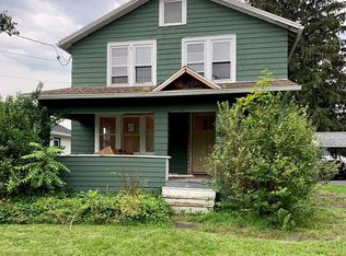13 Lyon St, Bath, NY 14810