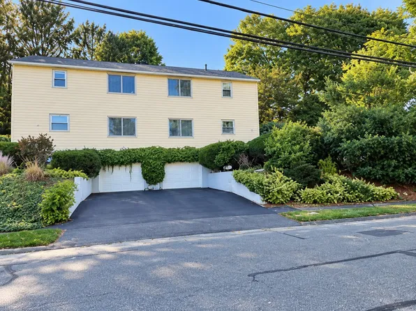 15 Eliot Rd Unit 15, Needham Heights, MA 02494