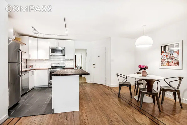 Sold by Compass | media 21