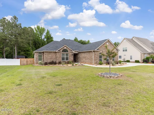 303 Collins Estate Ave, Centerville, GA 31028