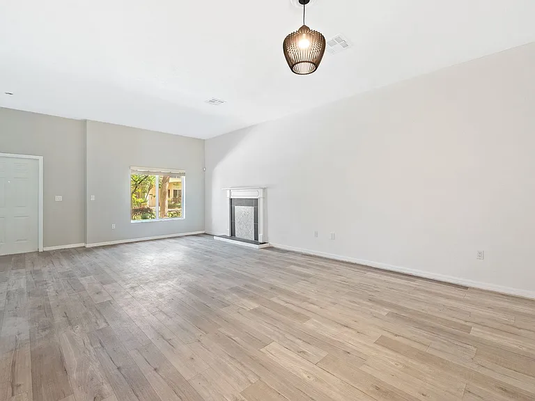 1609 SE 23rd Way — Photo 9