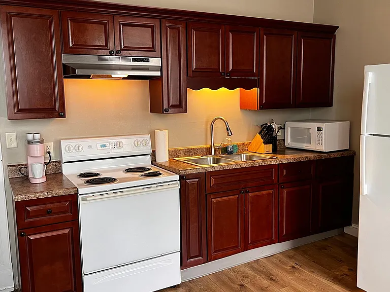 333 E Market St #3 — Photo 3