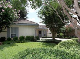 8 Bridlington Ct, San Antonio, TX 78218