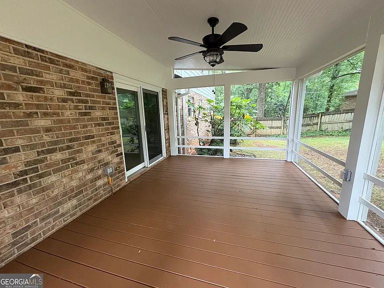 196 Avalon Dr — Photo 19