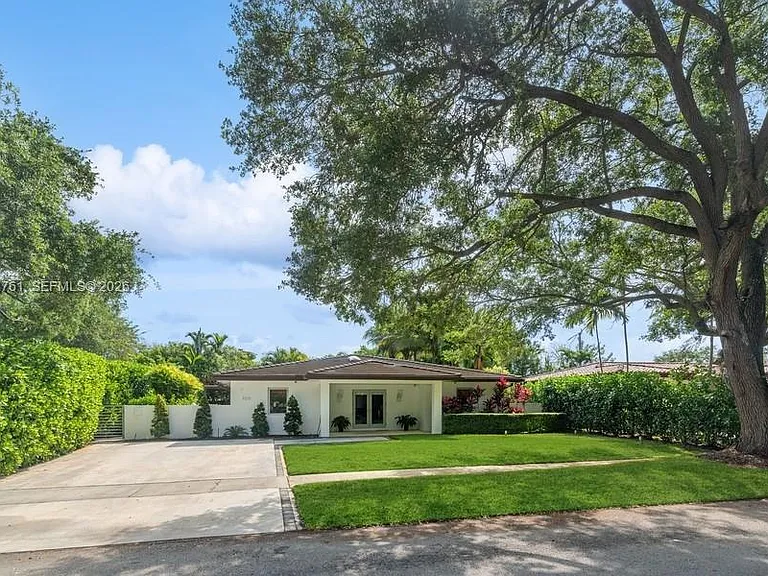 8215 SW 63rd Pl — Photo 30