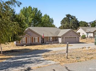 23081 Lakeview Dr, Tehachapi, CA 93561
