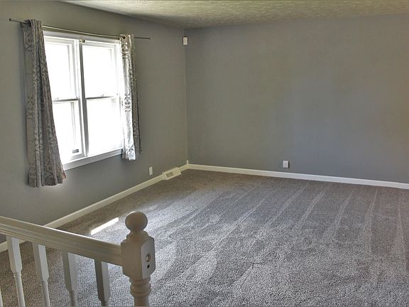 4th image of 9136 Grand Ave
