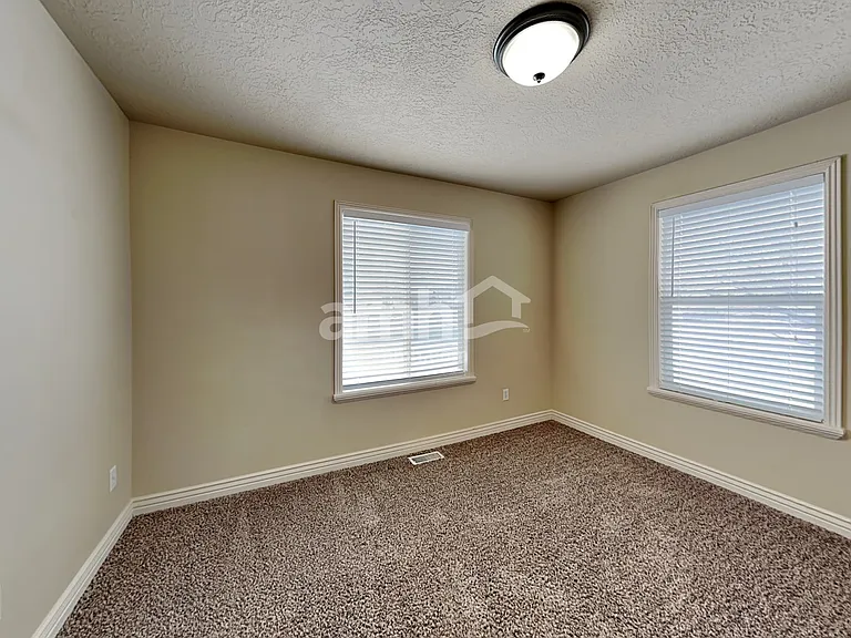 1245 E 640 S — Photo 17