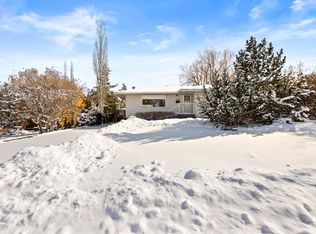 3414 31st St SW, Calgary, AB T3E2P2