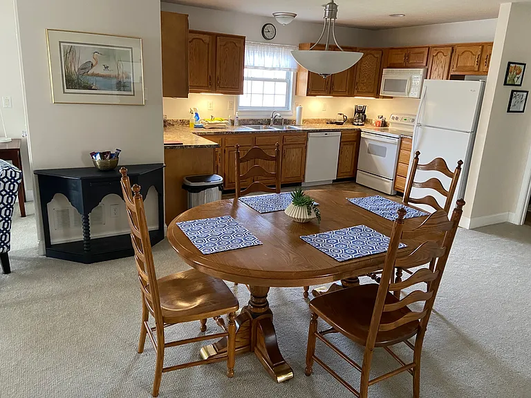 705 S Sherwood Ave #B — Photo 8