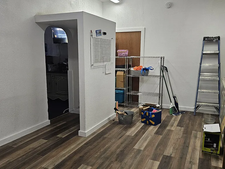 203 W Main St — Photo 13