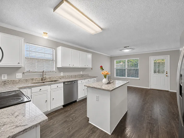 3357 Galaway Bay Dr — Photo 8