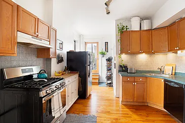 Rented by Engel and Volkers Brownstone Brooklyn