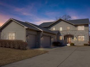 86 W Illinois Ave, Palatine, IL 60067