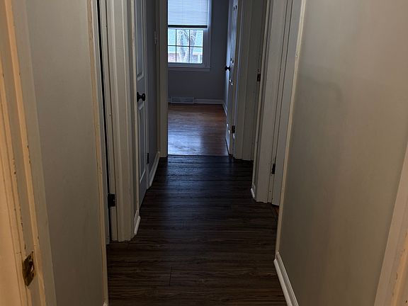 5th image of 319 Scotland Dr