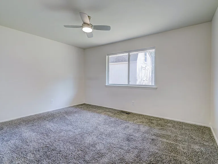 8916 Kenny Cir — Photo 16