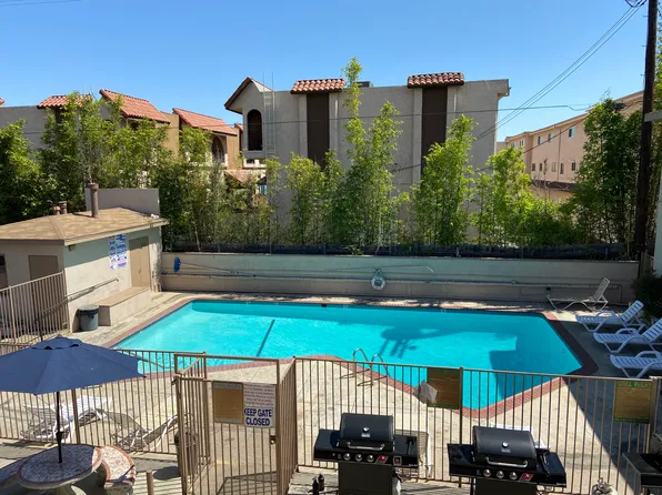 Grismer Cove Apartments