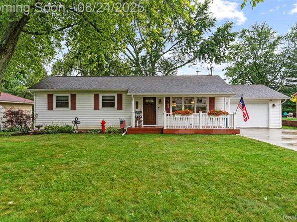 811 Saginaw St, Vassar, MI 48768