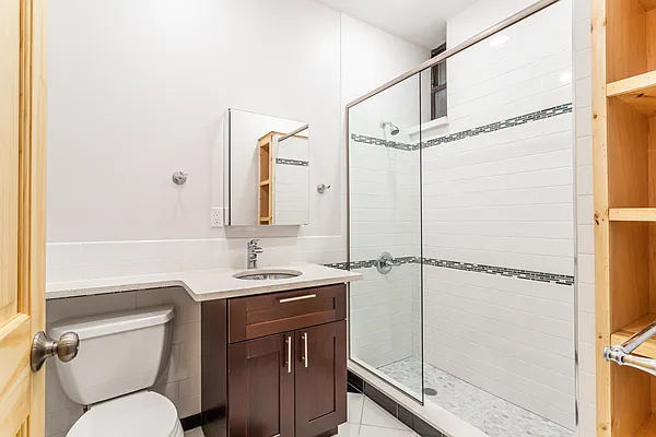 Rented by Cooper & Cooper Real Estate | media 21