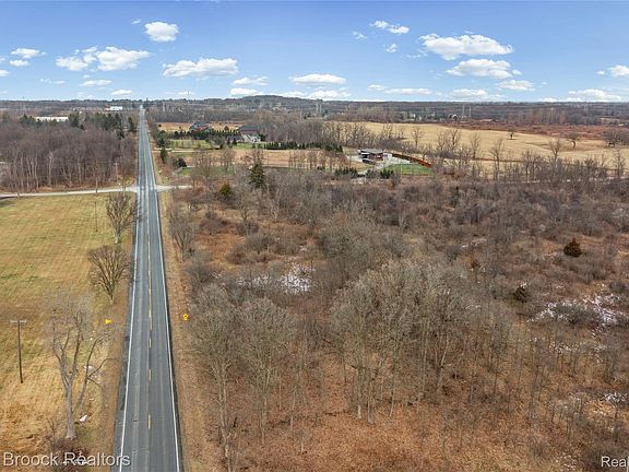 3rd image of 5024 E Joy Rd