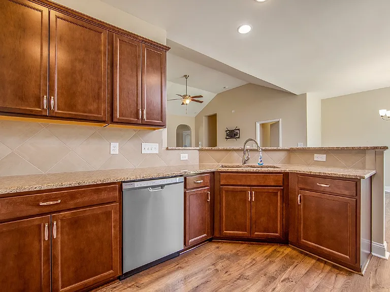 620 Stonebriar Ave — Photo 20