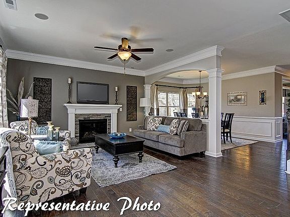 Family Room & Formal Dining