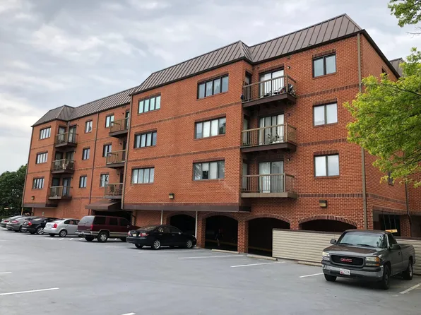 8 Russell Ave, Gaithersburg, MD