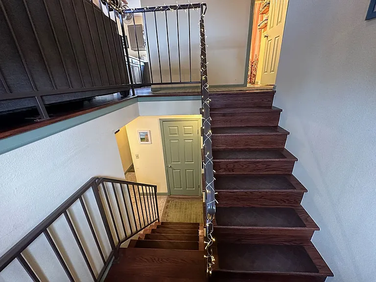 1120 Somerset St — Photo 2