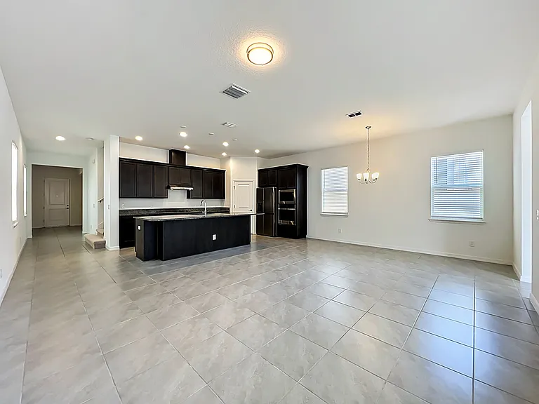 16007 Micelli Dr — Photo 16