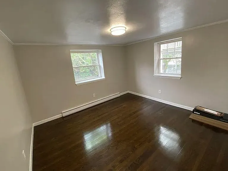 520 Talbot Ave #8 — Photo 11