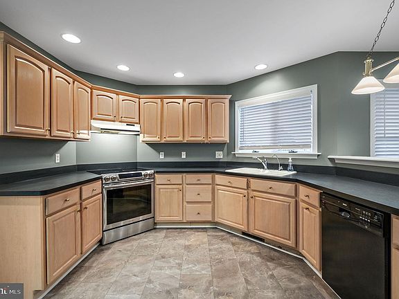 5th image of 1598 Jackson Ditch Rd