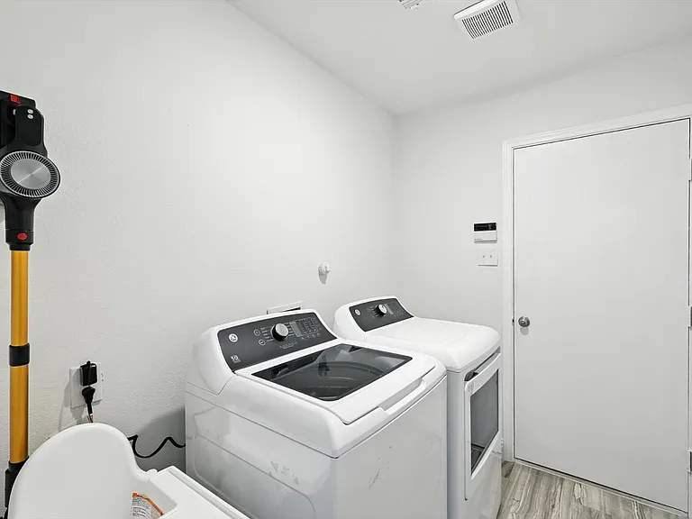 5795 Brighton Ct — Photo 51