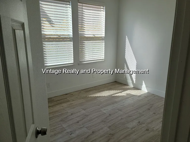 1052 Foxfire Dr — Photo 15
