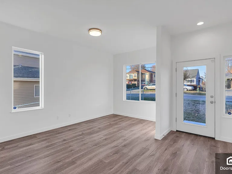 2847 S Othello St — Photo 5