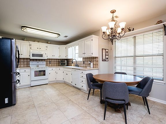 4th image of 12601 Misty Creek Dr