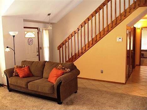 5th image of 1613 NE 10th St
