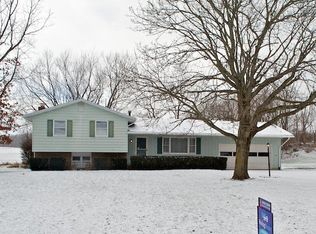 310 Maple Ln, Ontario, OH 44906