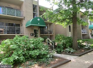 6 Canterbury Sq APT 302, Alexandria, VA 22304