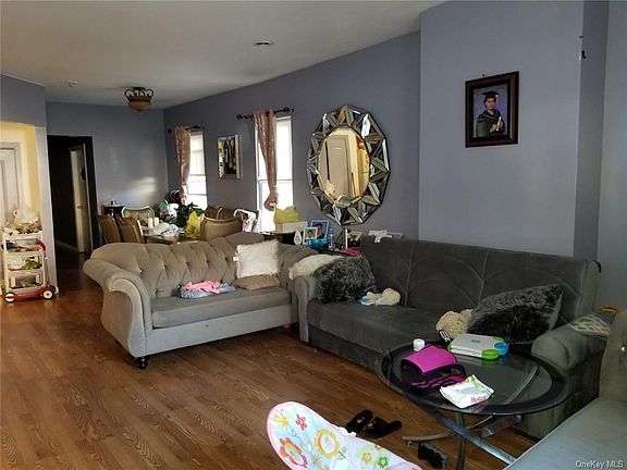 2nd image of 3561 Willett Ave