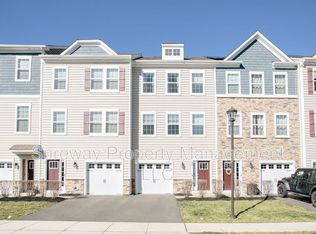 22 Rome Way, Mount Laurel, NJ 08054