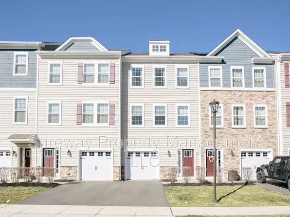 22 Rome Way, Mount Laurel, NJ 08054