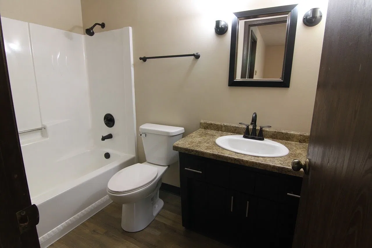 Oakview — Photo 4