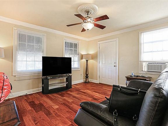 4th image of 6219-21 Waldo Dr