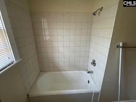 5th image of 651 Lincoln Ave